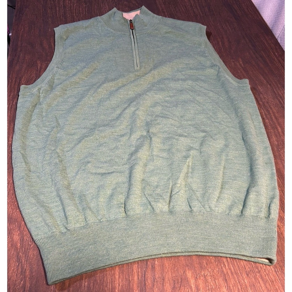 Peter Millar Men's Size M 100% Mernio Wool 1/4 Zip Golf Vest *Small Holes*